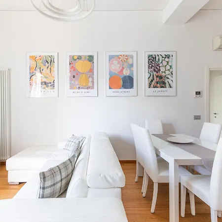 Apartament Elena House *