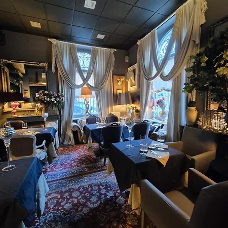 Elena House * 비아레지오
