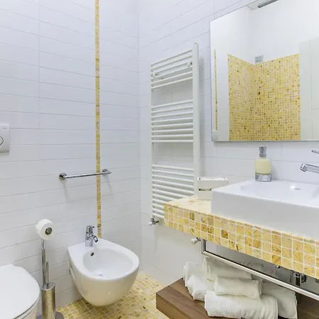 Elena House Apartment