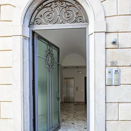 Apartment Elena House *